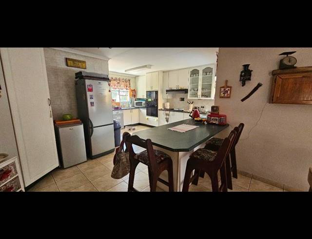 3 BEDROOM TOWNHOUSE FOR SALE IN THREE RIVERS